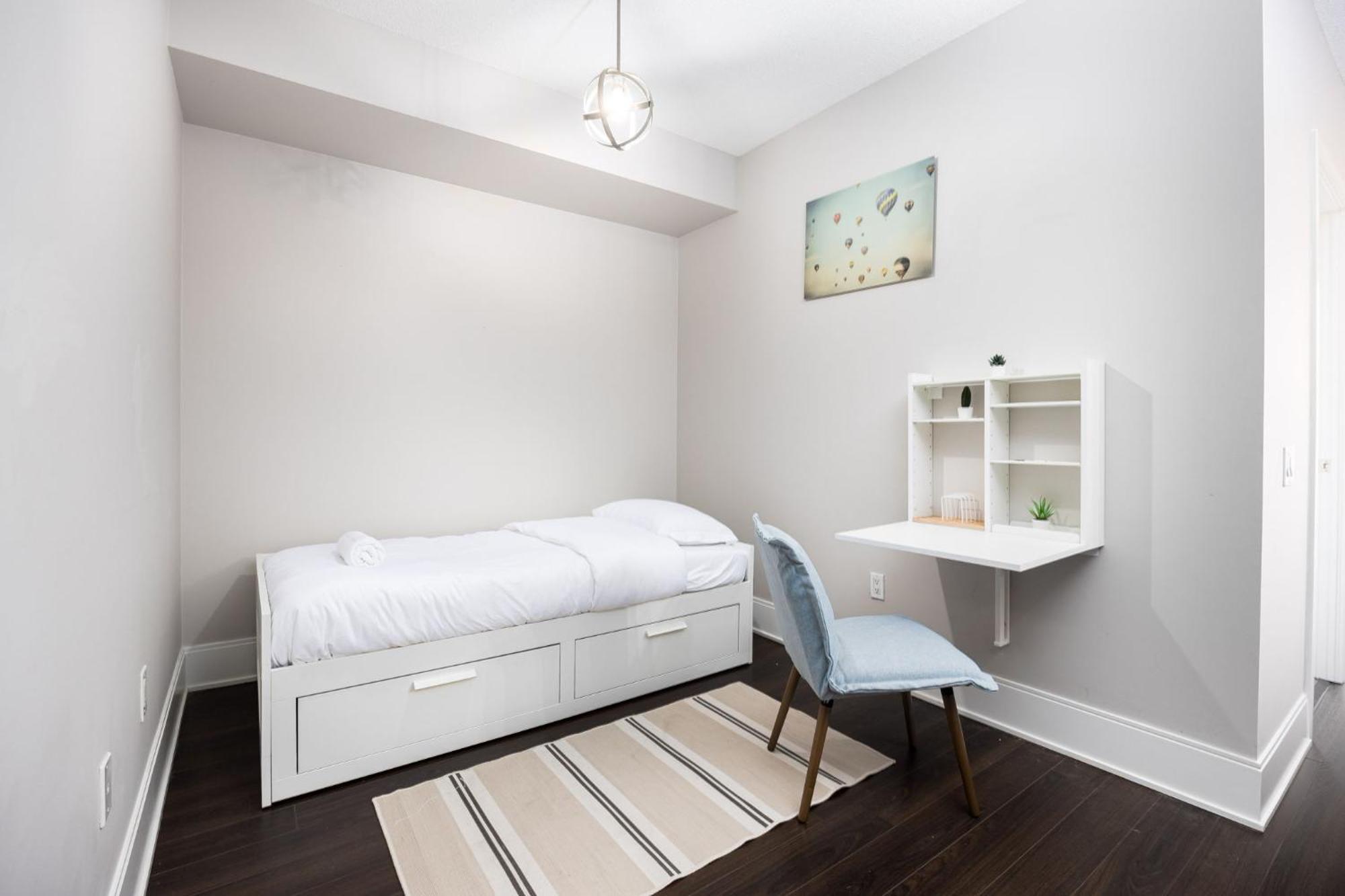 Dwtn Condo Near Cn Tower! W/ Free Parking 多伦多 外观 照片