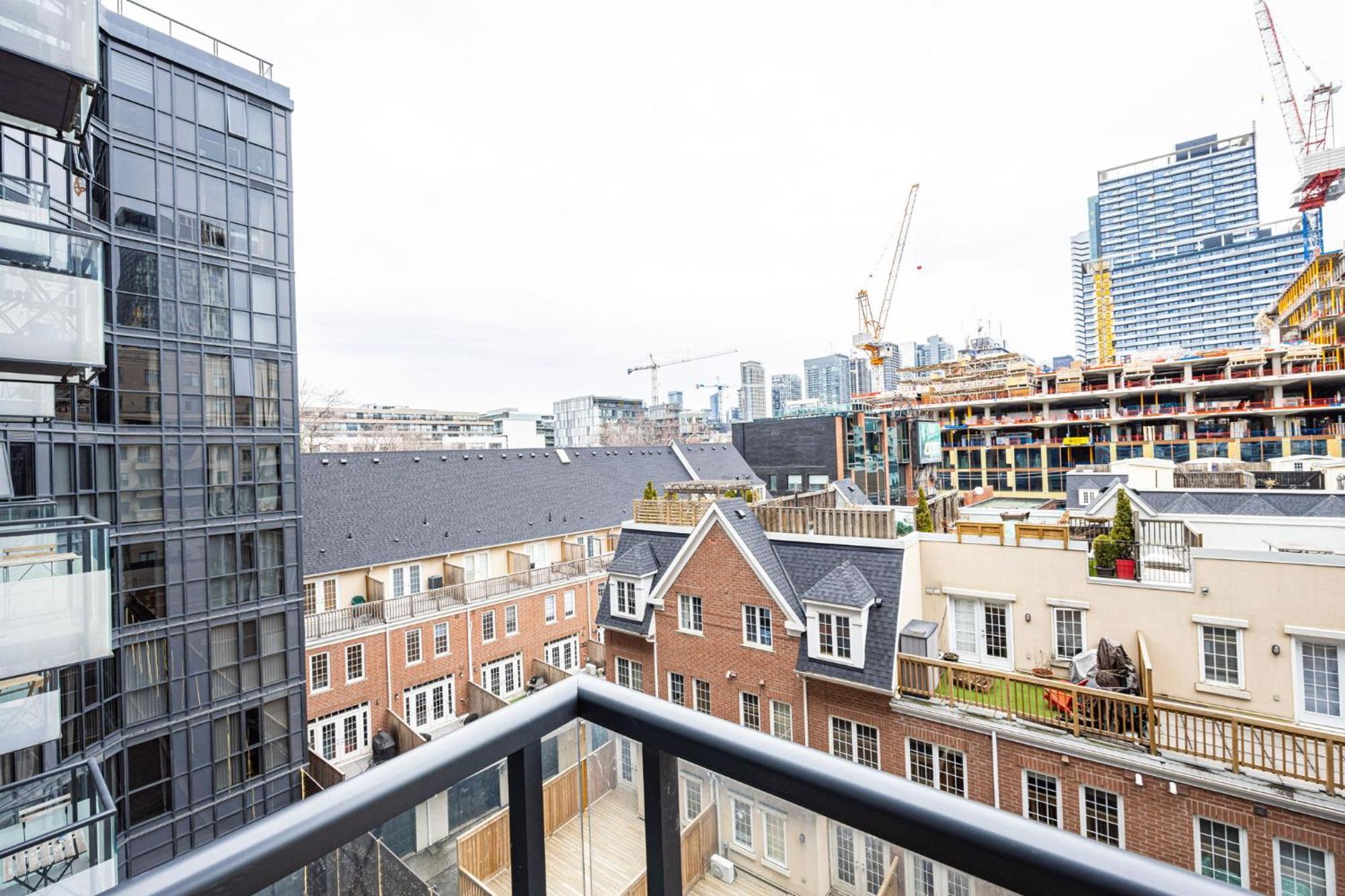 Dwtn Condo Near Cn Tower! W/ Free Parking 多伦多 外观 照片